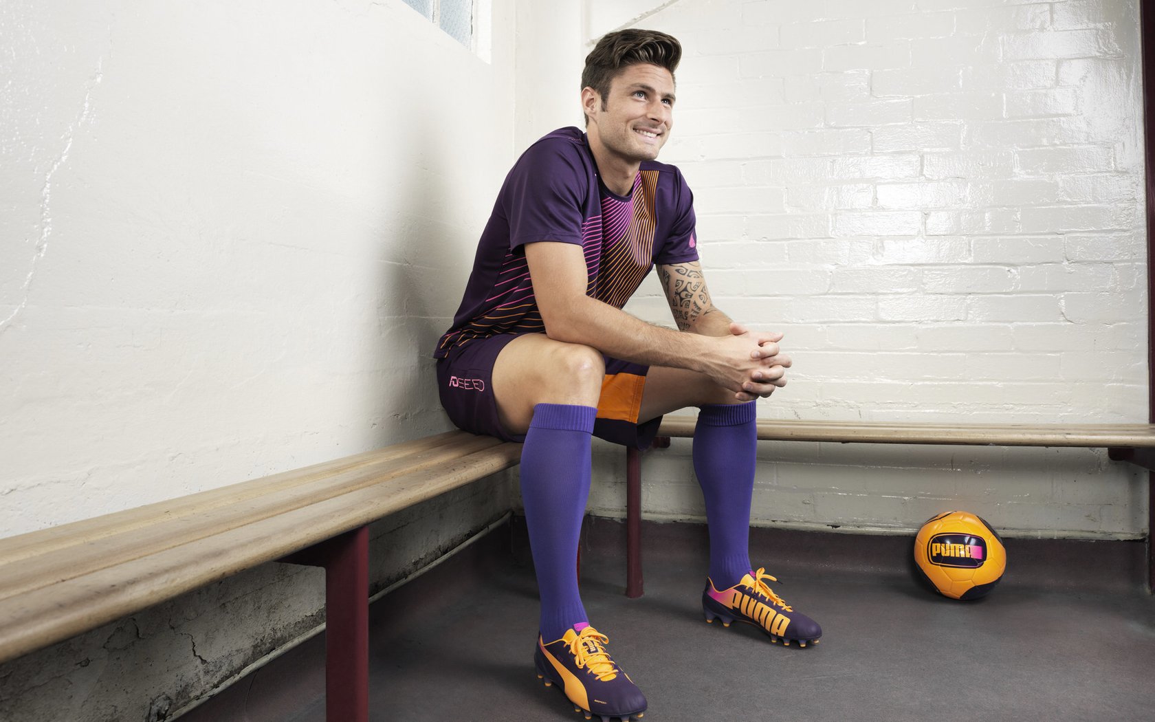 里尔队长力挺新援表现，看好未来携手冲击冠军，里尔队大名单